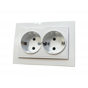 Розетка вн. устан. 2-а з/к біла IP20 TNSy Malta