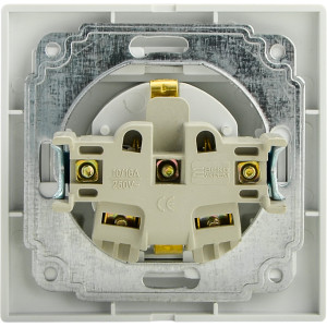 Розетка 2Р+PE  PBсб16-З-Fl-W (біла)