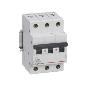 Автоматичний вимикач Rx3 4,5ка 40а 3п C